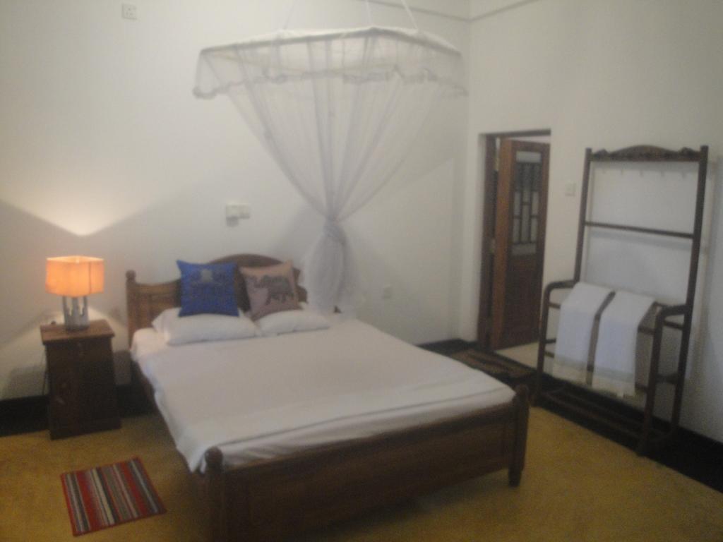 Priyanka Villa Bentota Chambre photo